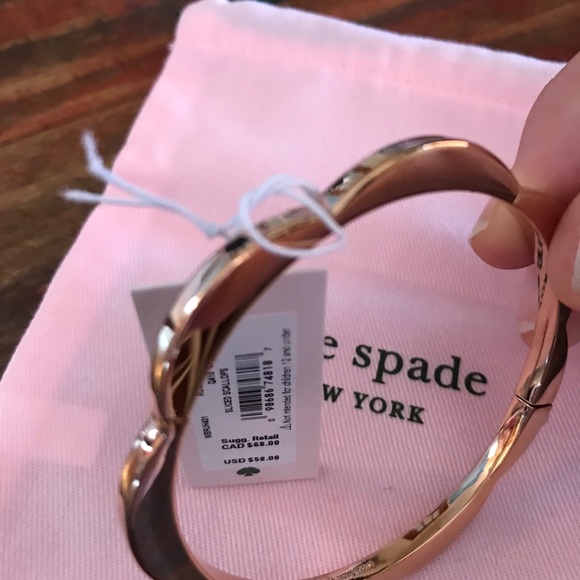 Kate Spade ♠️ Rose Gold Hinge Bangle - Picture 3 of 3